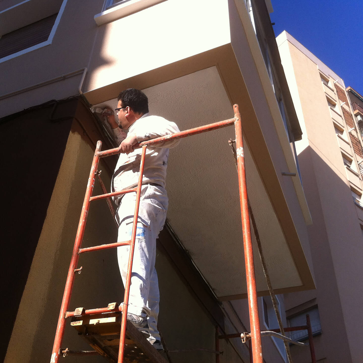 Trabajo de pintura exterior